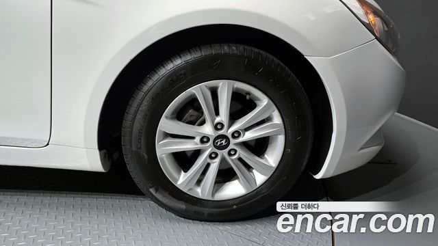 Hyundai Sonata 2011 — photo 5