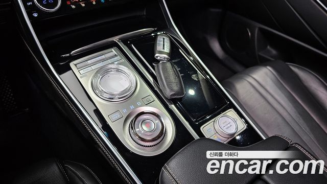 Genesis GV80 2020 — photo 9
