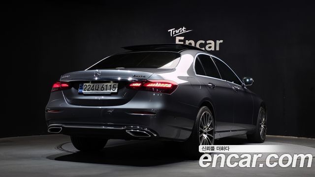 Mercedes-Benz E-Class 2021 — photo 2