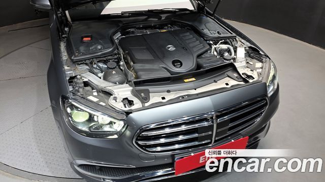 Mercedes-Benz E-Class 2021 — photo 6