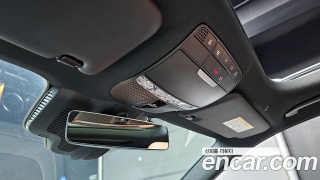 Mercedes-Benz E-Class 2021 — photo 17
