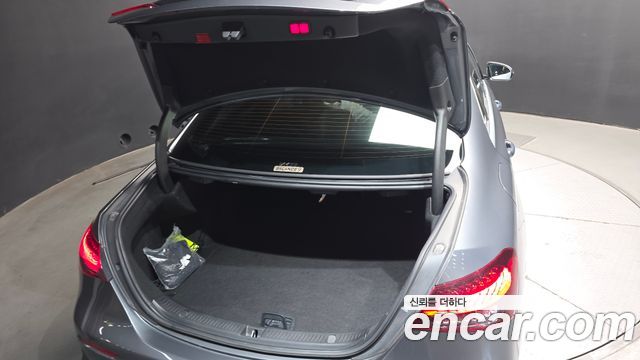 Mercedes-Benz E-Class 2021 — photo 20