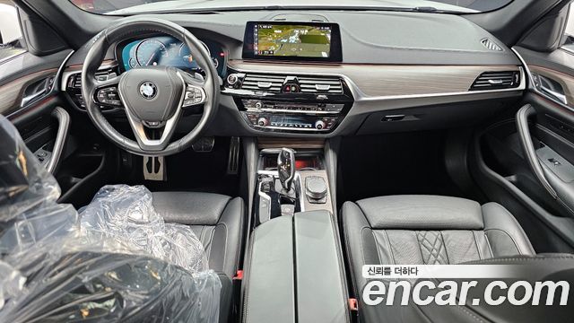 BMW 5-Series 2018 — photo 7