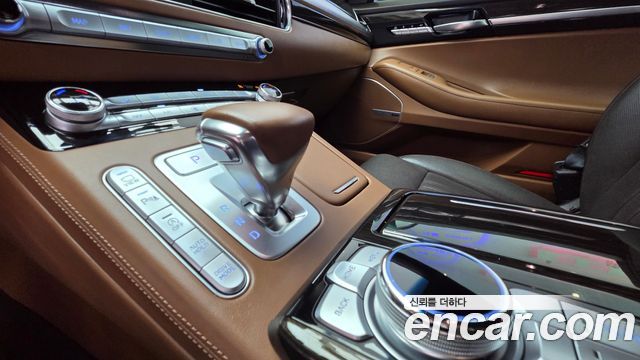 Genesis G90 2019 — photo 9