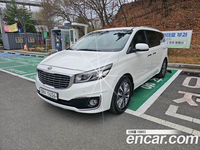 Kia Canival 2015 — photo 19