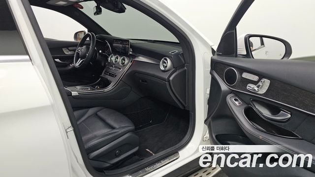 Mercedes-Benz GLC-Class 2020 — photo 11
