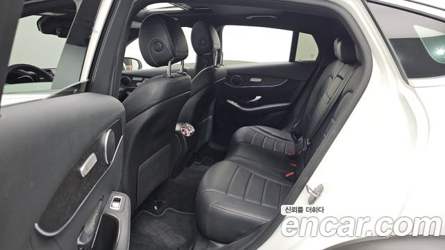 Mercedes-Benz GLC-Class 2020 — photo 12