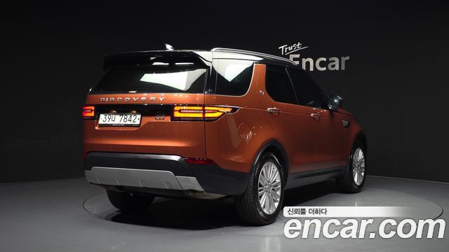 Land Rover Discovery 2018 — photo 2