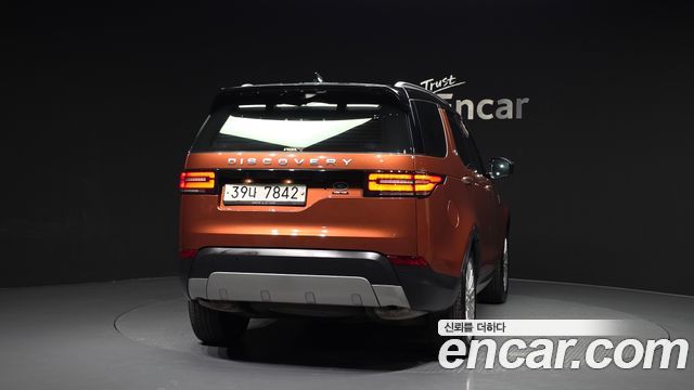 Land Rover Discovery 2018 — photo 4