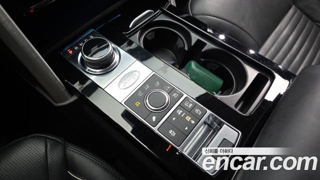 Land Rover Discovery 2018 — photo 9