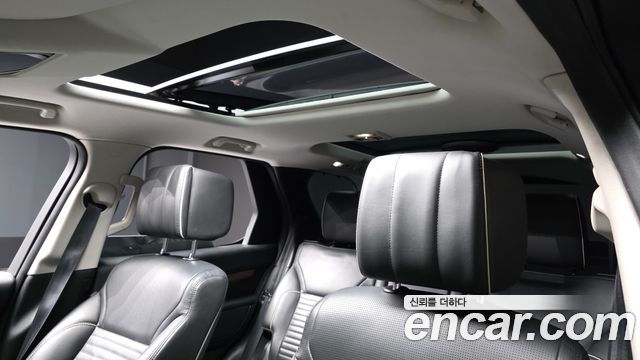 Land Rover Discovery 2018 — photo 18