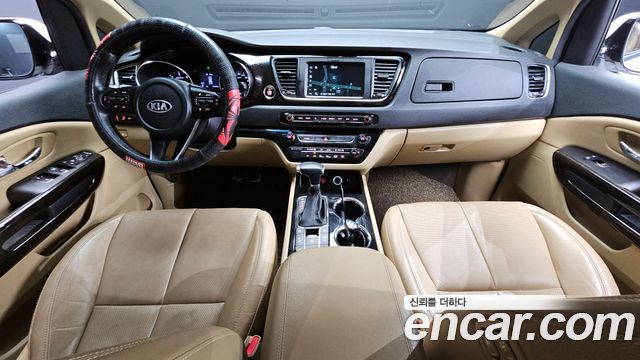 Kia Canival 2019 — photo 7