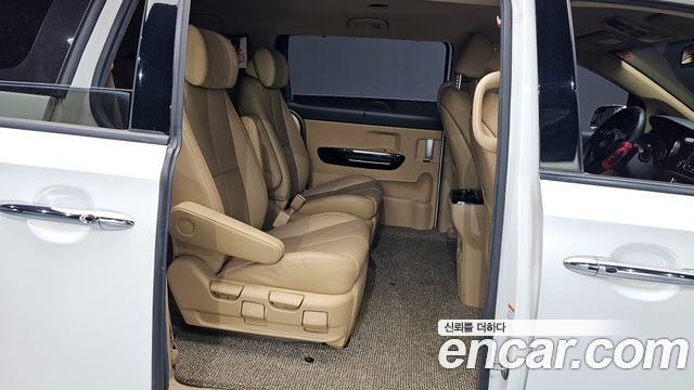 Kia Canival 2019 — photo 12