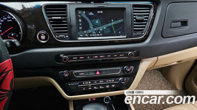 Kia Canival 2019 — photo 14