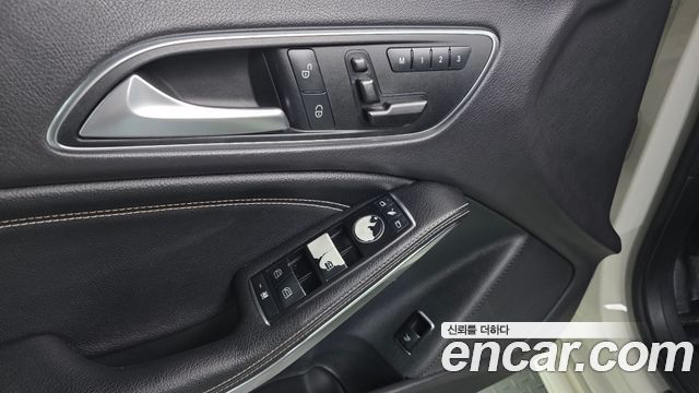 Mercedes-Benz CLA-Class 2015 — photo 17