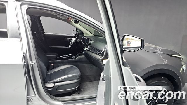 Kia Sportage 2023 — photo 11