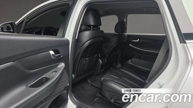 Hyundai Santafe 2021 — photo 17