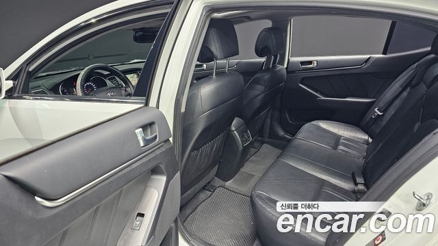Kia K7 2013 — photo 18