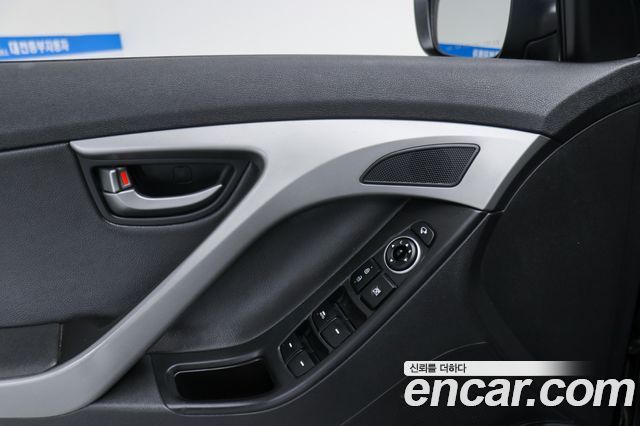 Hyundai AVANTE 2014 — photo 11