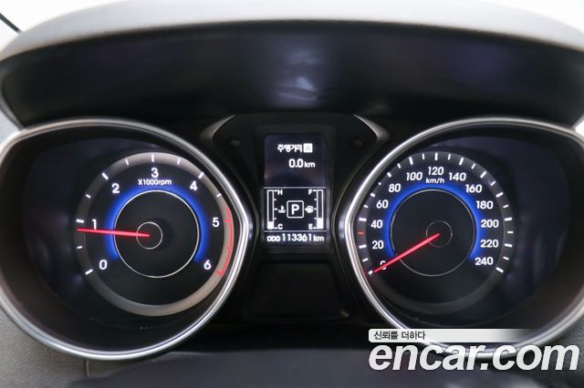 Hyundai AVANTE 2014 — photo 13