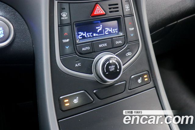 Hyundai AVANTE 2014 — photo 16