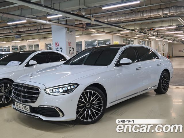 Mercedes-Benz S-Class 2024 — photo 4
