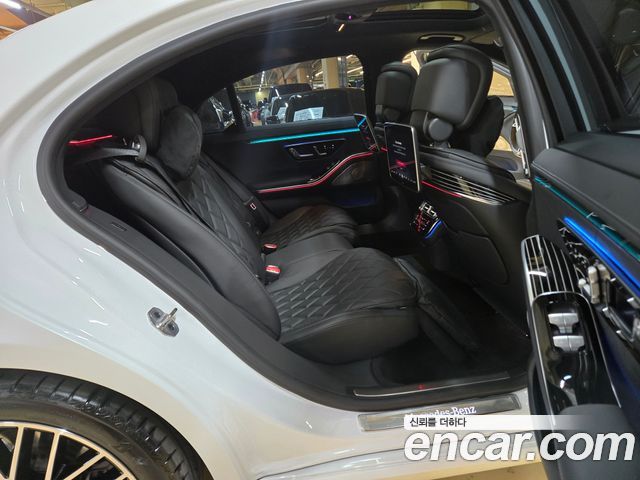 Mercedes-Benz S-Class 2024 — photo 16