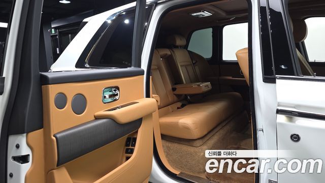 Rolls-Royce Cullinan 2023 — photo 12