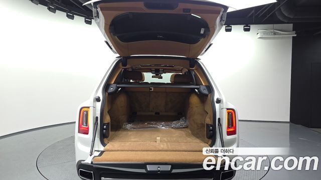 Rolls-Royce Cullinan 2023 — photo 20