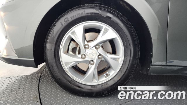 Hyundai AVANTE 2021 — photo 5