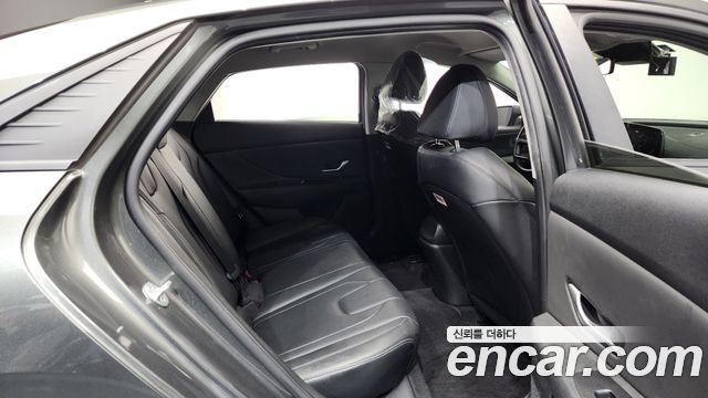 Hyundai AVANTE 2021 — photo 12