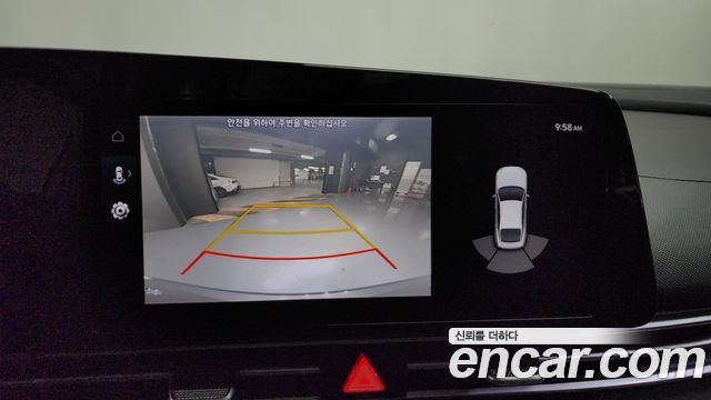 Hyundai AVANTE 2021 — photo 17