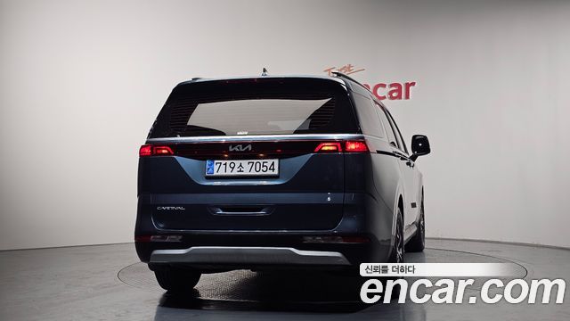 Kia Canival 2022 — photo 4
