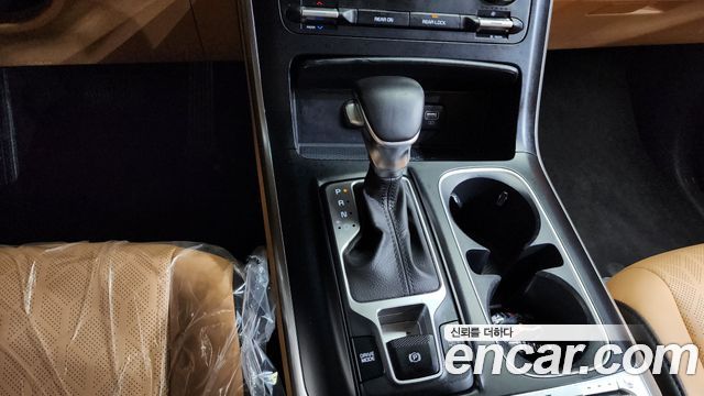 Kia Canival 2022 — photo 9