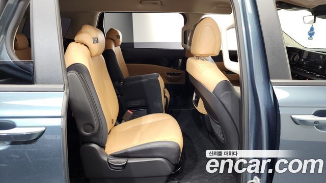 Kia Canival 2022 — photo 12