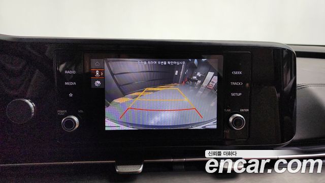Kia Canival 2022 — photo 16