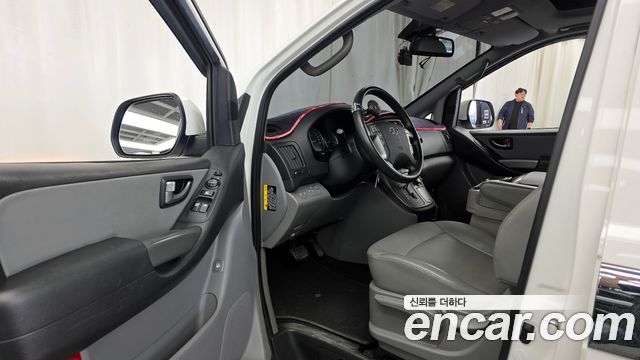 Hyundai Starex 2019 — photo 10