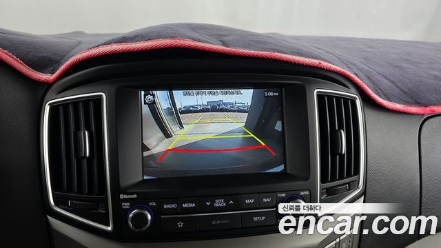 Hyundai Starex 2019 — photo 15