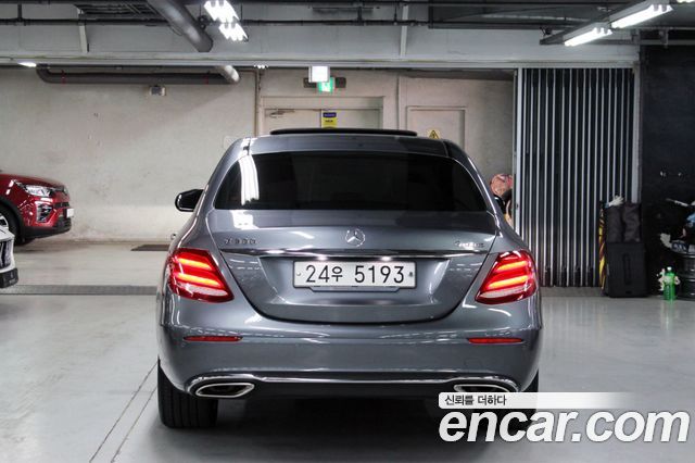 Mercedes-Benz E-Class 2019 — photo 5