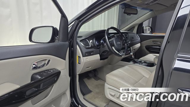 Kia Canival 2020 — photo 10