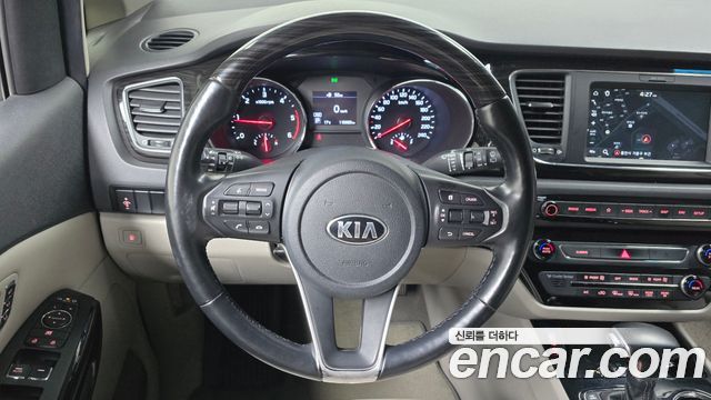 Kia Canival 2020 — photo 13