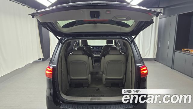 Kia Canival 2020 — photo 20