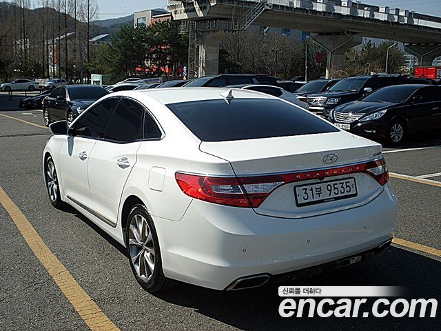 Hyundai Grandeur 2015 — photo 2