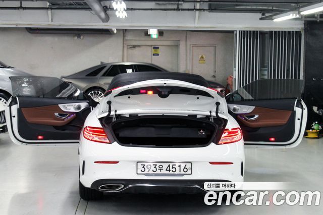 Mercedes-Benz C-Class 2019 — photo 18