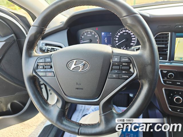 Hyundai Sonata 2017 — photo 16