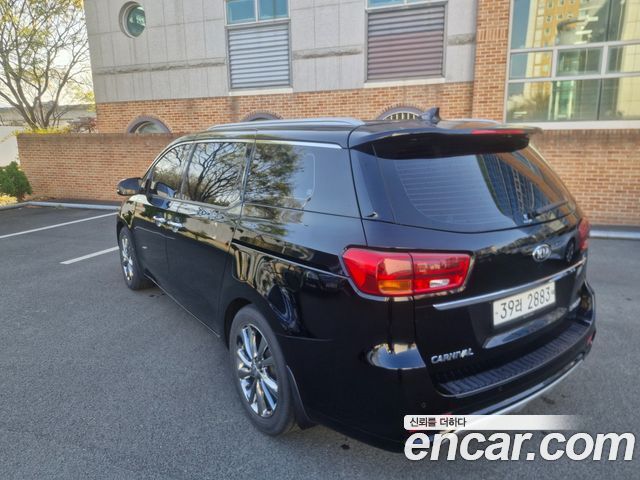 Kia Canival 2019 — photo 6