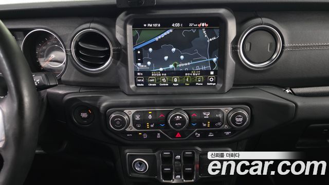 Jeep Wrangler 2021 — photo 15