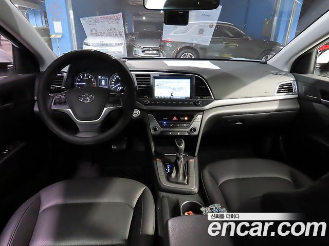 Hyundai AVANTE 2017 — photo 5
