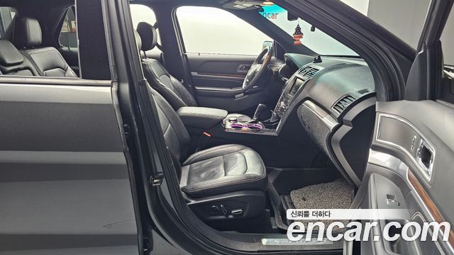 Ford Explorer 2016 — photo 11
