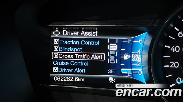 Ford Explorer 2016 — photo 14